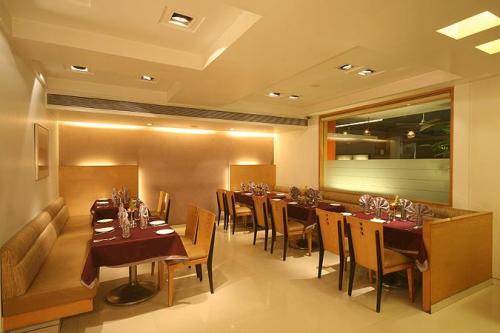 Hotel Suncity Residency Mumbai Bagian luar foto
